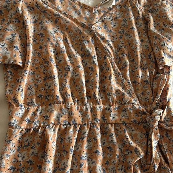 GUC Sienna Sky Floral Cold-Shoulder Blouse Top in M 🌸 - Picture 5 of 12